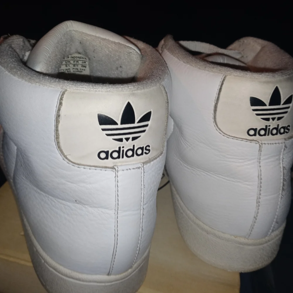 adidas - Picture 3 of 5